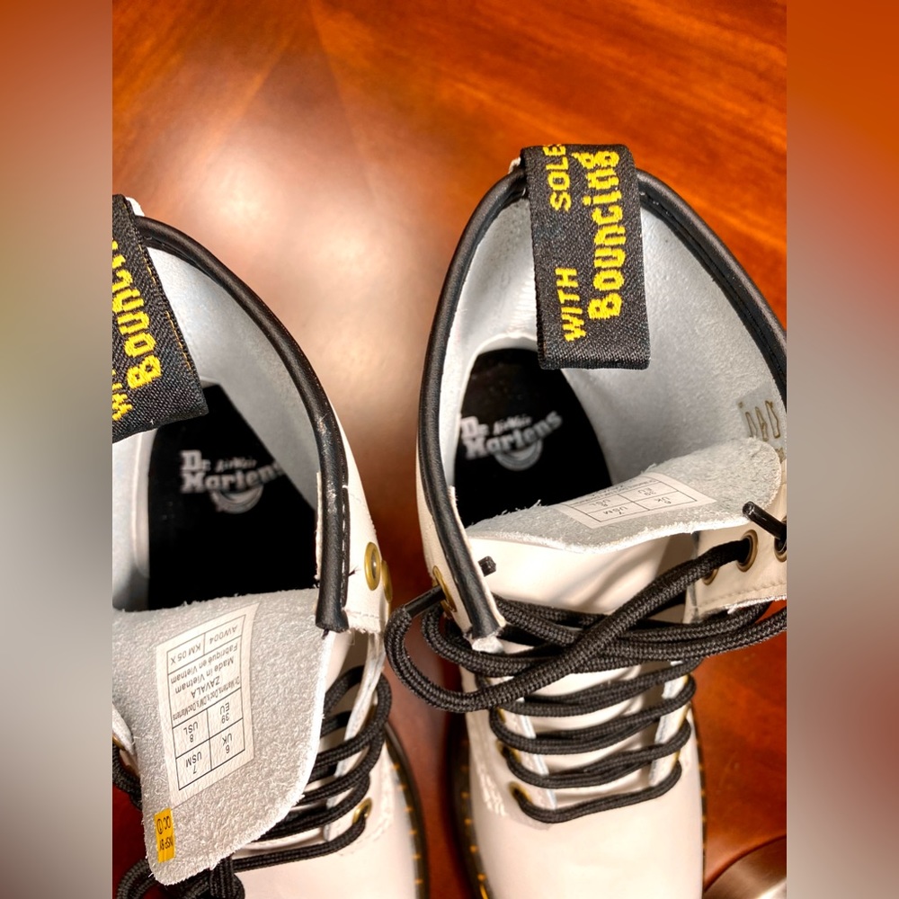 DR. MARTENS White Zavala Boots - Picture 11 of 15